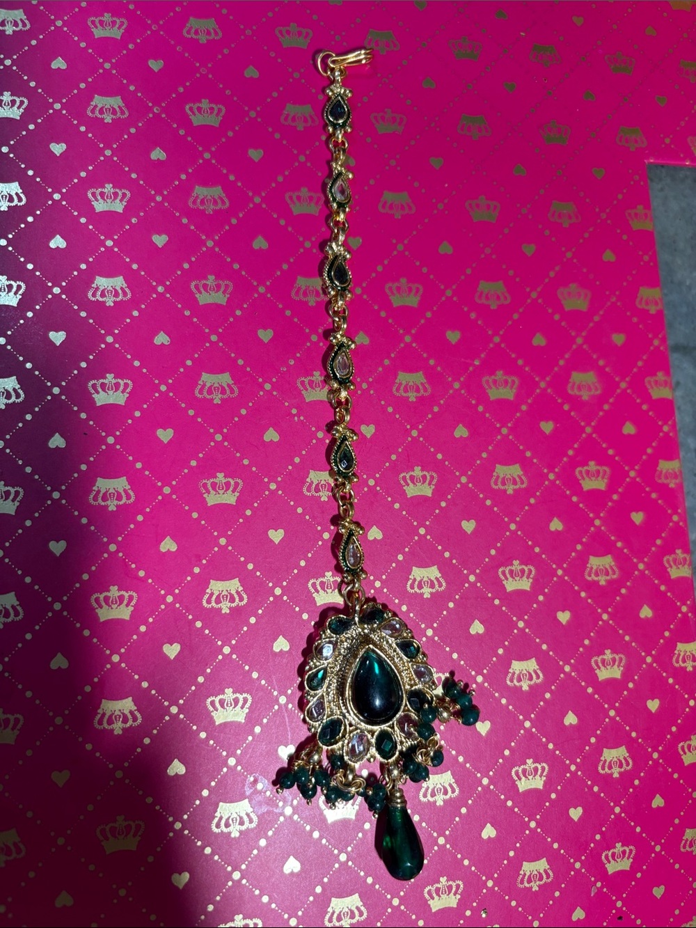 Elegant Gold-Tone Green Teardrop Bridal Maang Tikka